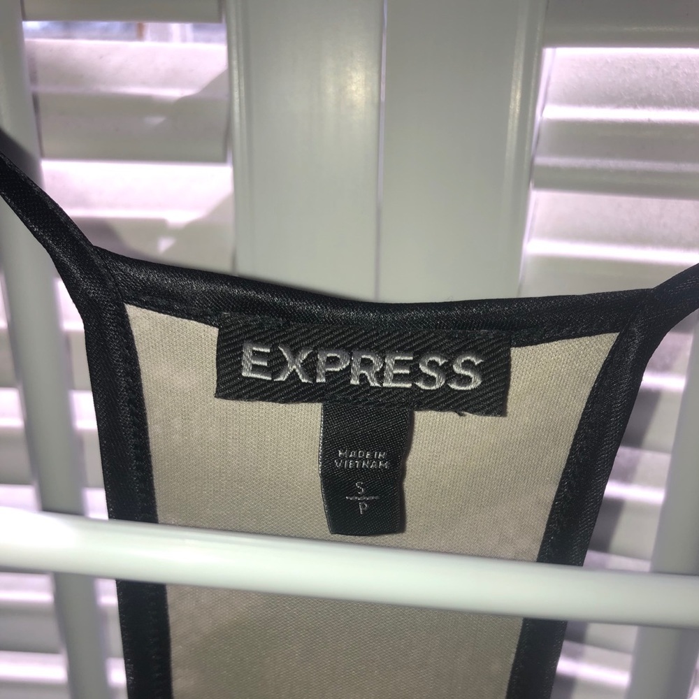 Express Top - Picture 4 of 5